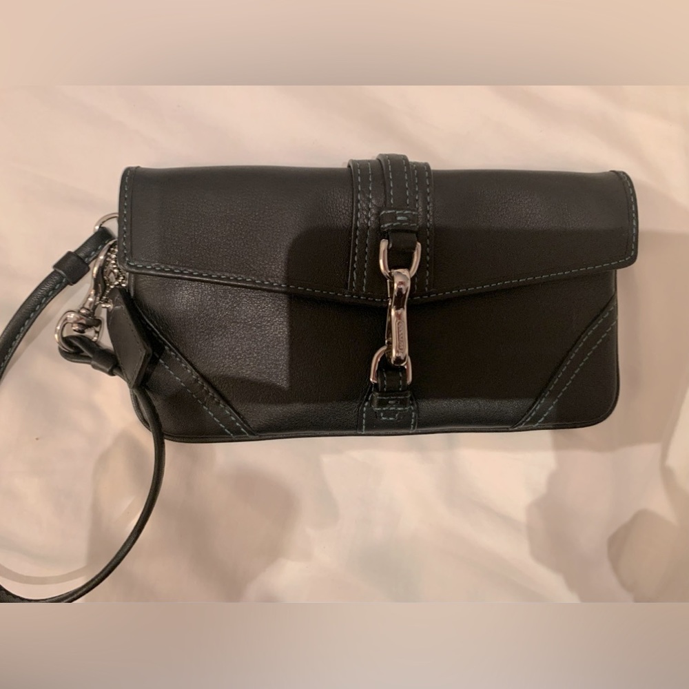 Authentic Coach wristlet  nwot.